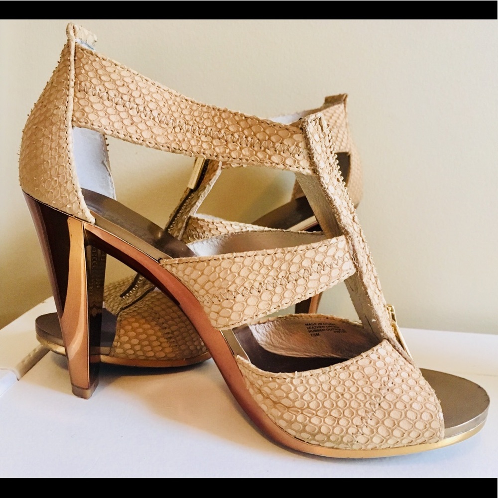 *SOLD*Michael Kors Tan snakeskin and gold heels